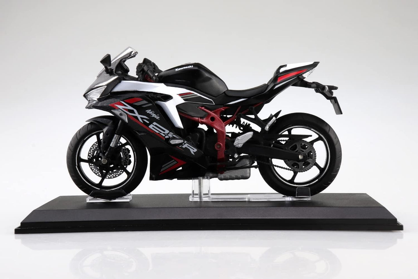 Aoshima Kawasaki Ninja ZX-25R (Black x Pearl Flat) 1:12 Scale Diecast Bike