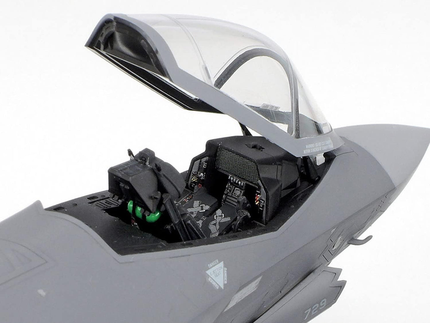 TAMIYA 60792 1:72 F-35A Lightning II - Faithful Replica, Plastic Kit, Crafts, Model Kit, Assembly, Unpainted, Multi-Coloured