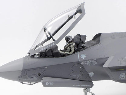 TAMIYA 60792 1:72 F-35A Lightning II - Faithful Replica, Plastic Kit, Crafts, Model Kit, Assembly, Unpainted, Multi-Coloured