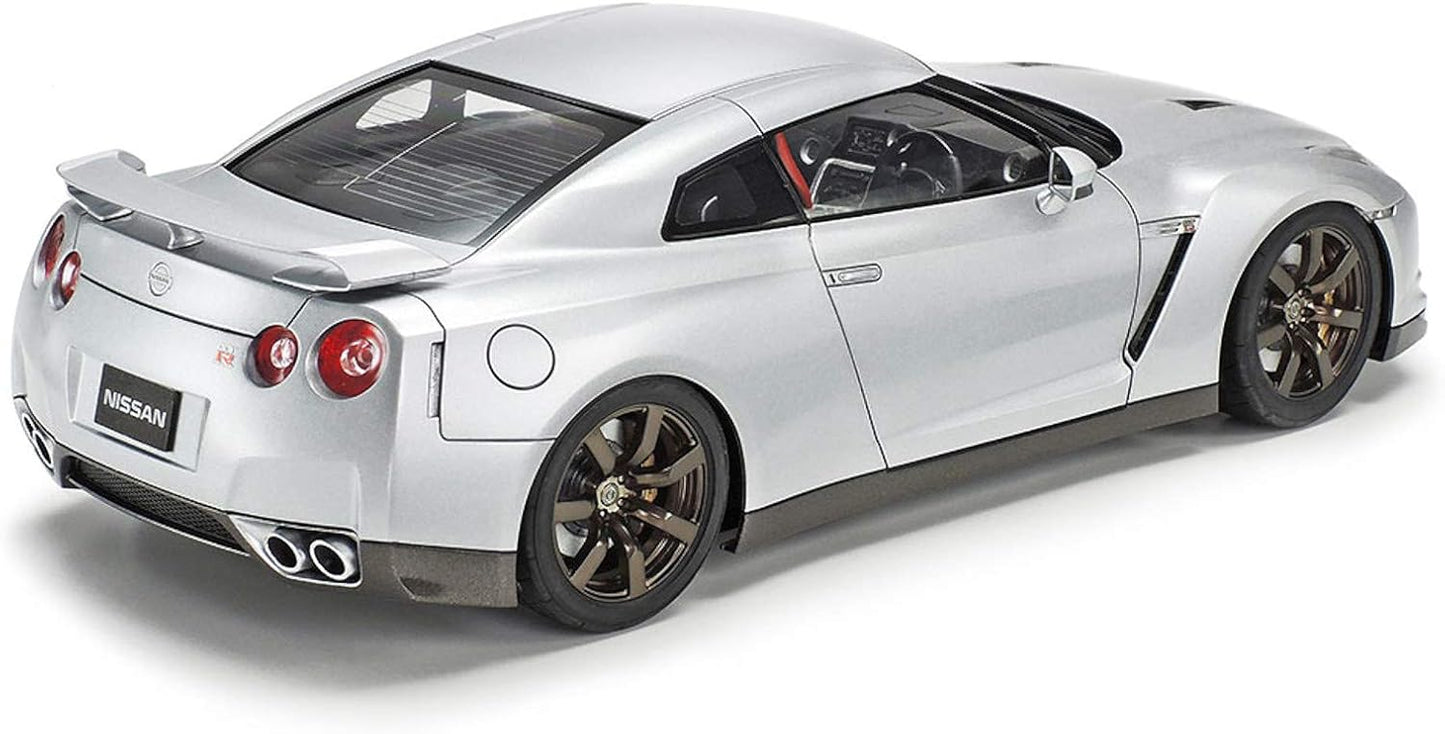 Tamiya Nissan GT-R R35 - 1/24 Scale Model Kit 24300