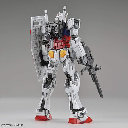 BANDAI 1/144 RX-78F00 Gundam Figurine