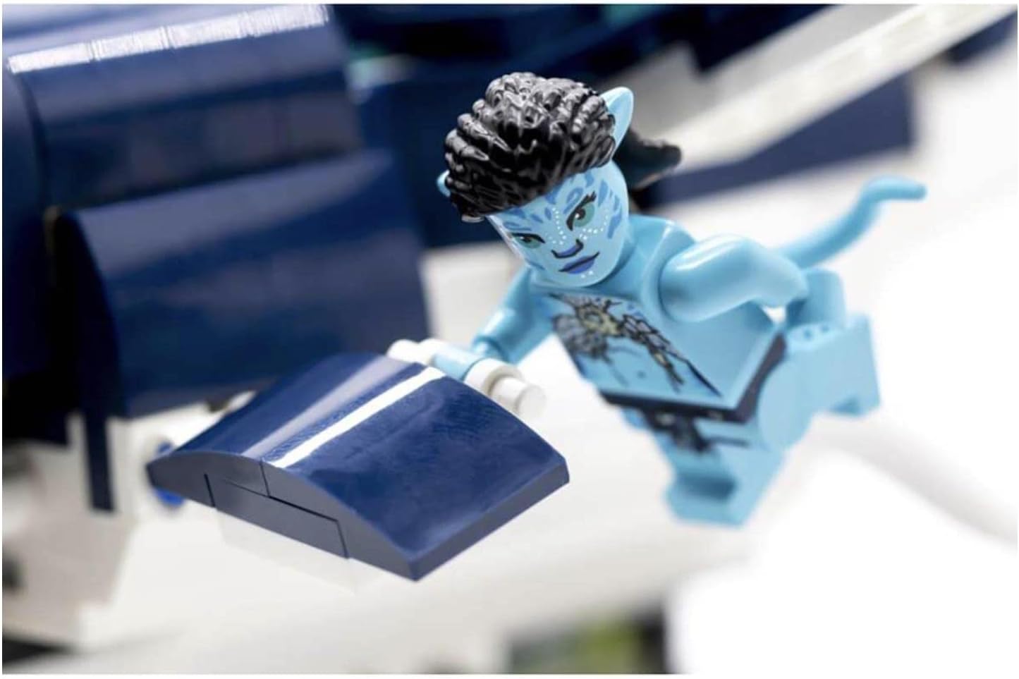 Lego Avatar: The Way of Water Payakan The Tulkun & Crabsuit 75579, Building Toy Set, Movie Underwater Ocean with Whale-Like Sea Animal Creature Figure