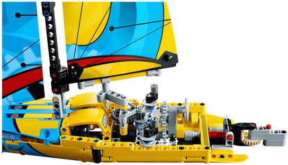 Lego Technic 42074 Racing Yacht