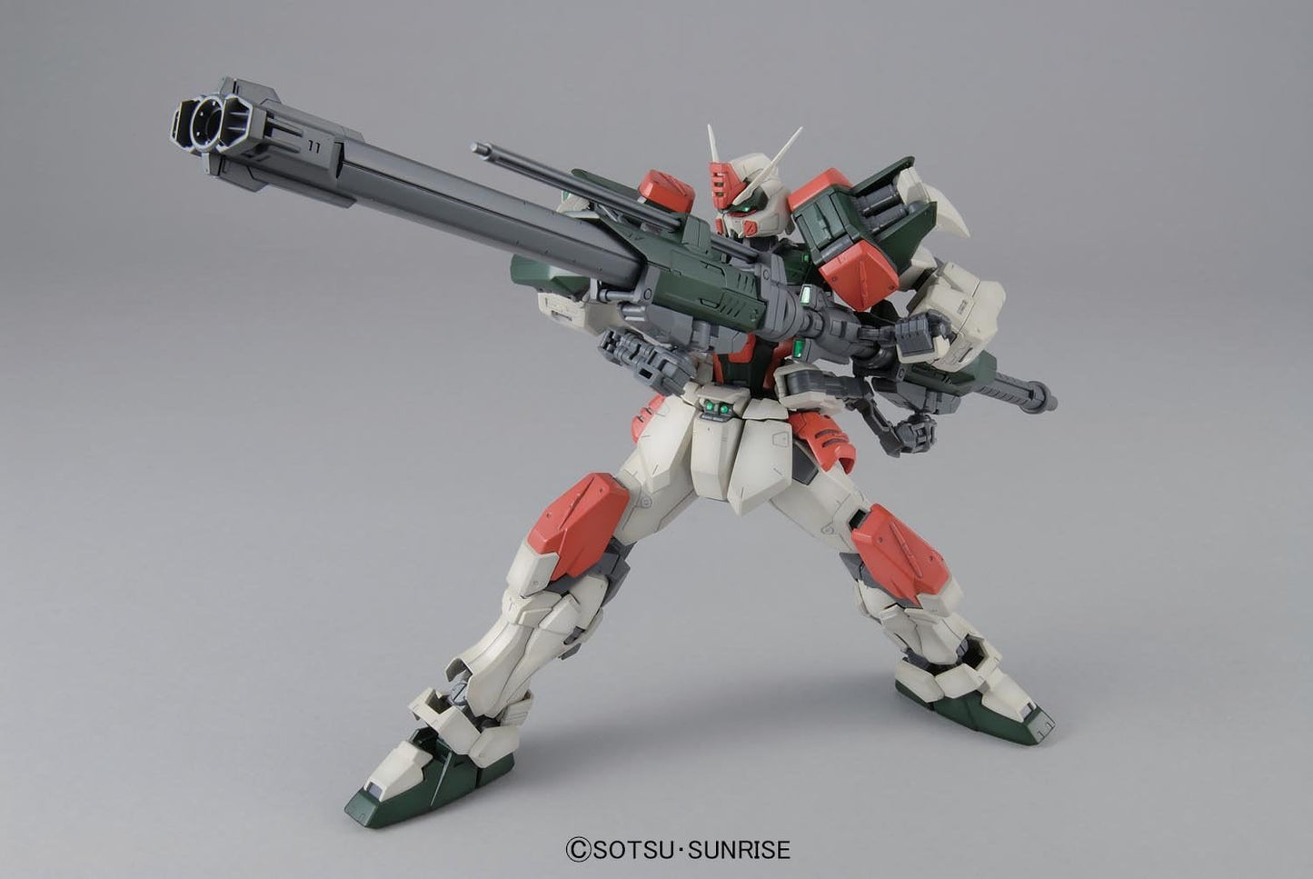 Bandai Hobby Buster Gundam Seed 1/100 - Master Grade, Multi-colored, 8" (177908)