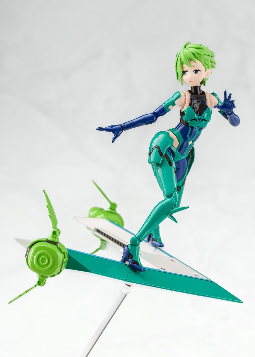 Aoshima Macross Delta: Reina Variable Fighter Girls Model Kit