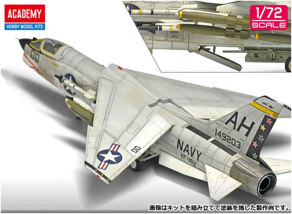 Academy USN F-8E VF-162 "The Hunters" Model Kit