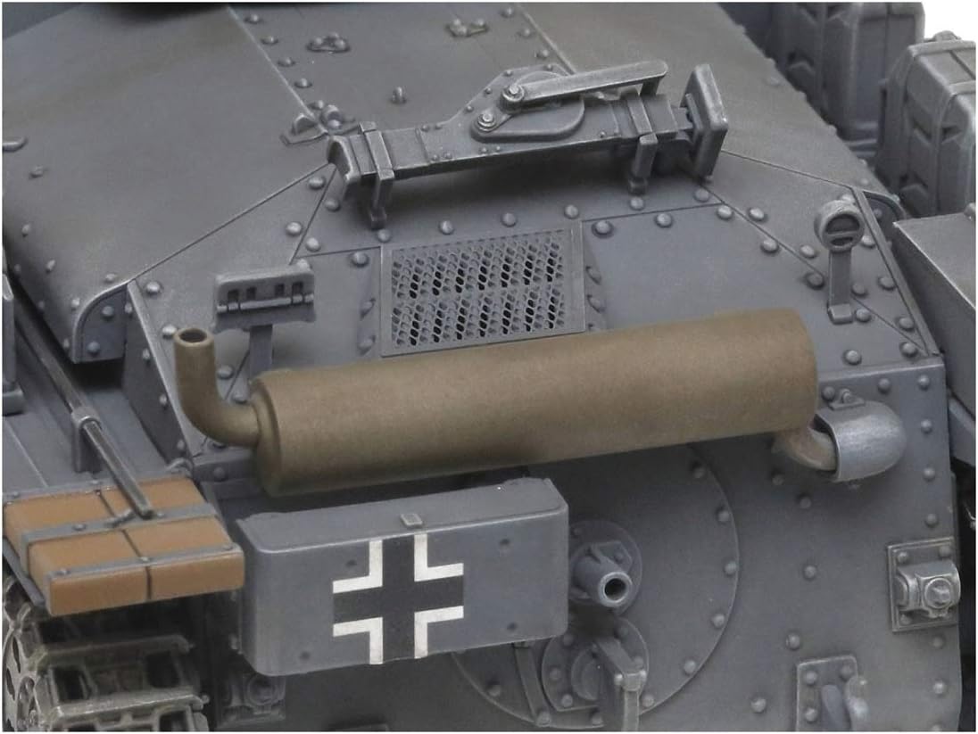 Tamiya 35369 1/35 German Lt Tank Panzerkampfwagen 38t Ausf E/F