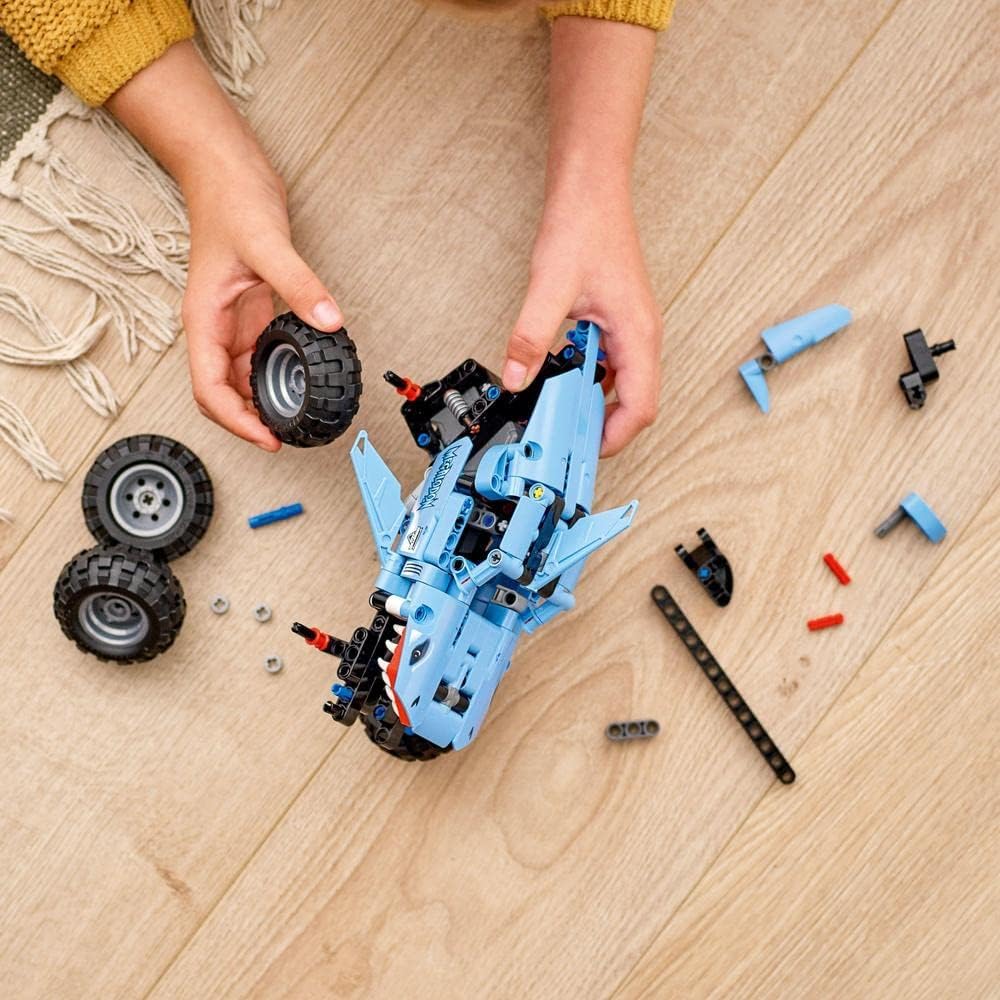 LEGO 42134 Technic Monster Jam Megalodon, 2-in-1 Pull-Back Shark Car for Lusca Low Racing Car