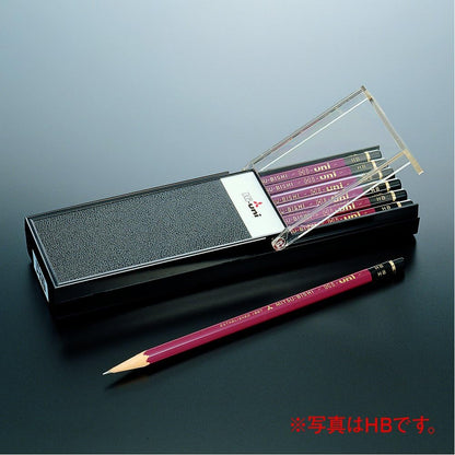 Uni Hi Wooden Pencil - B - Box of 12 (HUB)