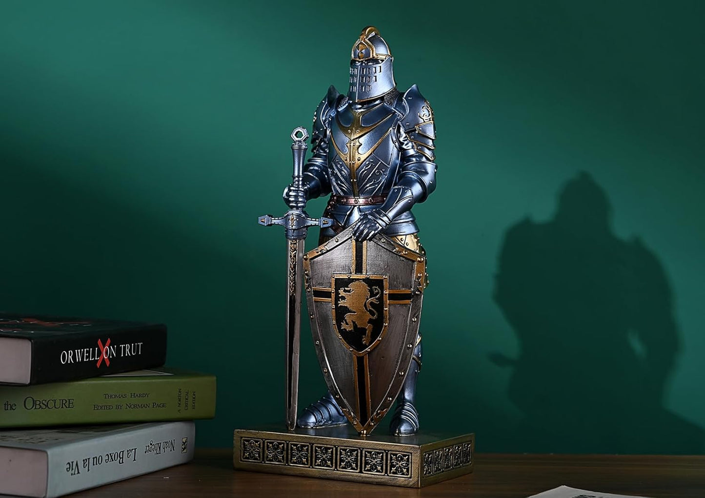 HDMbigmi King's Guard Knight with Shield Desktop Accessories Statue Medieval Knight Ornament Paperweight for Office and Home Top Collection as Gift 12.60 Inch (Blue)
