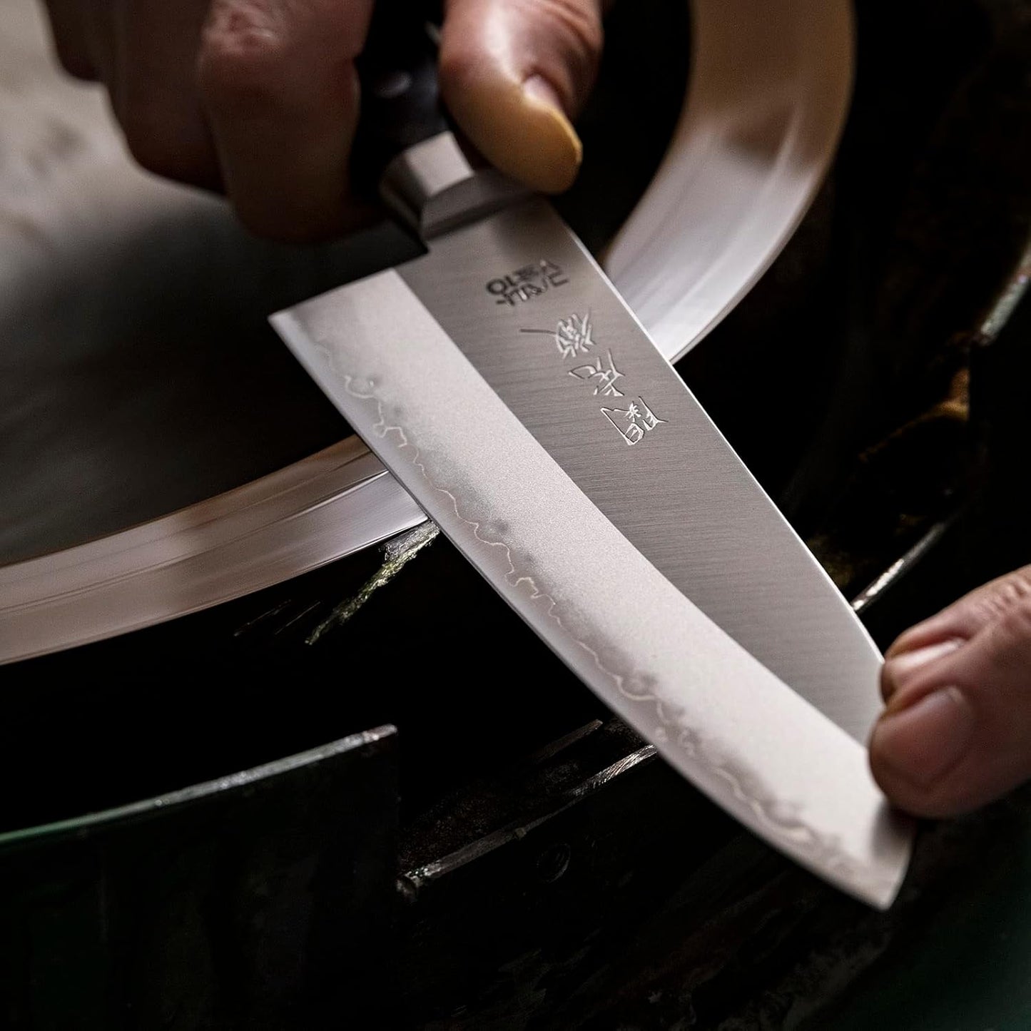 Yasuda Hamono YG300 Kotetsu Seki Gold No. 10 Tsubatsuki Santoku Knife 7.1 inches (180 mm)