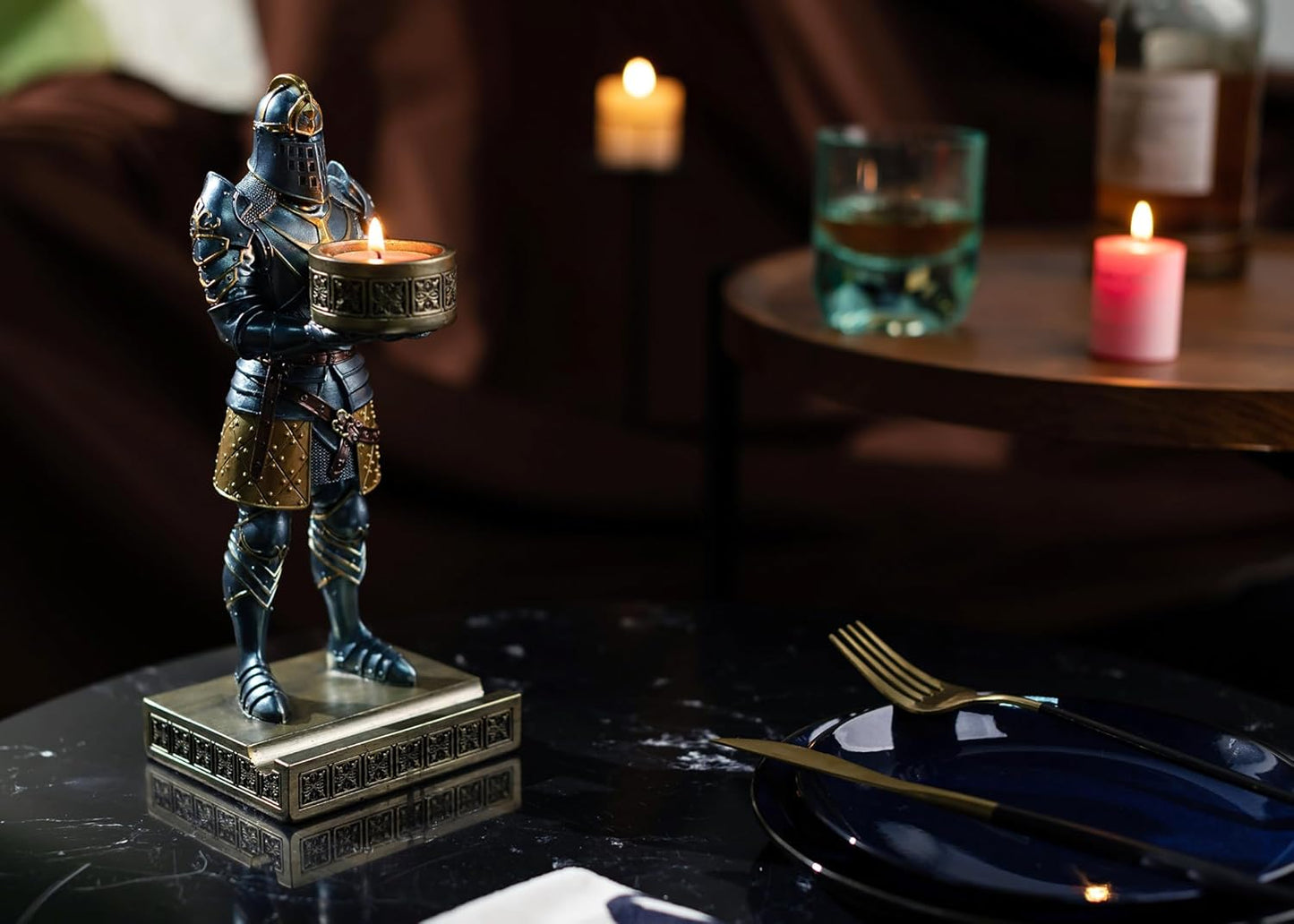 HDMbigmi King's Guard Standup Knight Candlestick Holders Resin TeaLight Holder Warrior Mobile Phone Stand Pen Holder Candle Holder for Restaurant, Altar, Home Table(Blue)