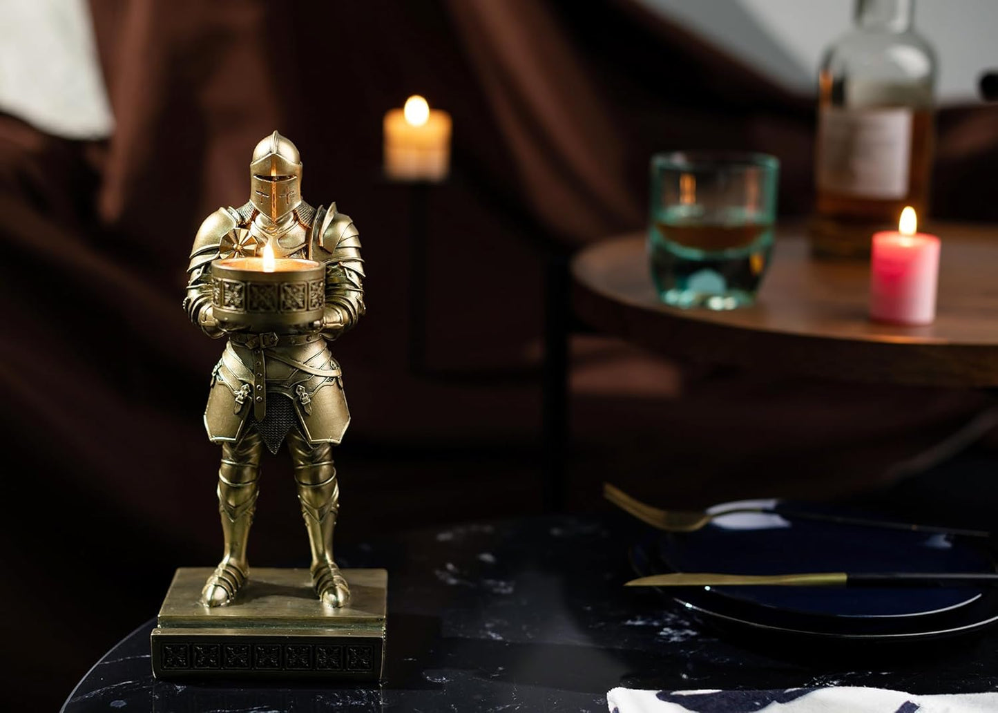 HDMbigmi King's Guard Standup Knight Candlestick Holders Resin TeaLight Holder Warrior Mobile Phone Stand Pen Holder Candle Holder for Restaurant, Altar, Home Table(Bronze)