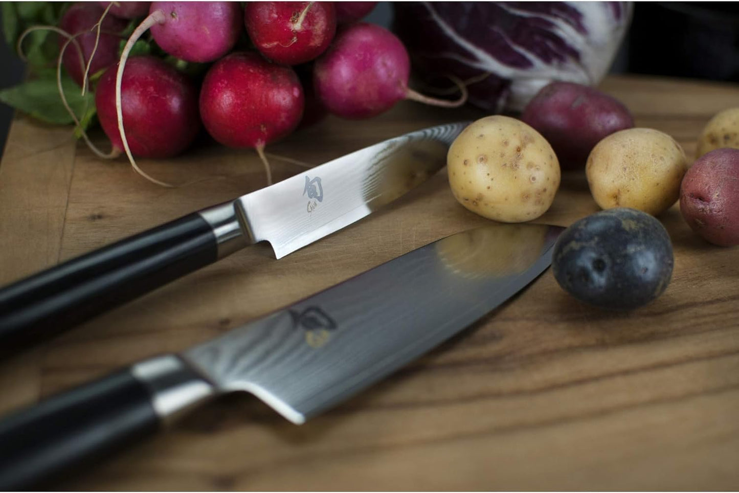 Shun Classic 4" Paring Knife, Handcrafted Japanese Vegetable & Fruit Knife, VG-MAX Core with Damascus Stainless Steel Cladding, Pakkawood Handle, Small Kitchen Tool for Peeling, Coring & Cutting