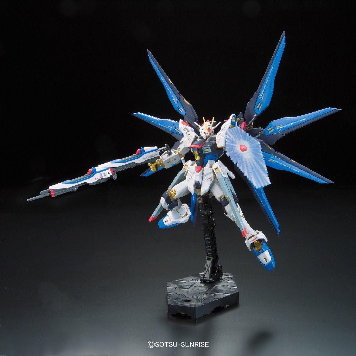 Bandai Hobby - Gundam SEED Destiny - #14 RG Strike Freedom, Bandai Spirits 1/144 Model Kit