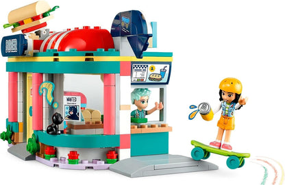 LEGO Friends Heartlake Serving Building Set of 3 Mini Figures from 2023 Series Toy for Children Over 6 Years, Gift Idea for Birthdays 41728