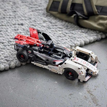 LEGO Technic Formula E(R) Porsche 99X Electric 42137