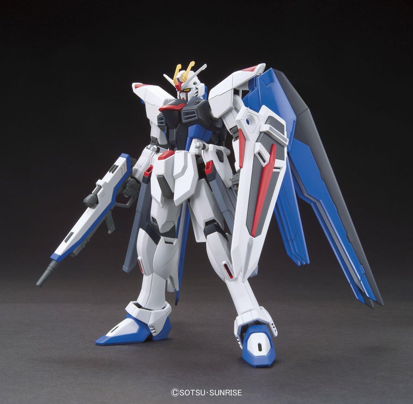 Bandai Hobby 1/144 HGCE Freedom Gundam Action Figure, Multicolor, 8"