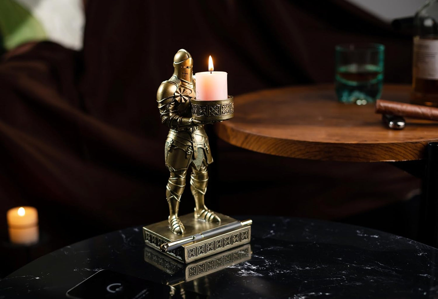 HDMbigmi King's Guard Standup Knight Candlestick Holders Resin TeaLight Holder Warrior Mobile Phone Stand Pen Holder Candle Holder for Restaurant, Altar, Home Table(Bronze)