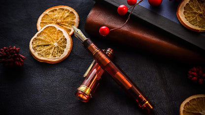 WANCHER Exclusive Sailor Original Professional Gear Hawaiian Ripe 21K Gold Fountain Pen [One-char Special Production] (F, Fine) front view