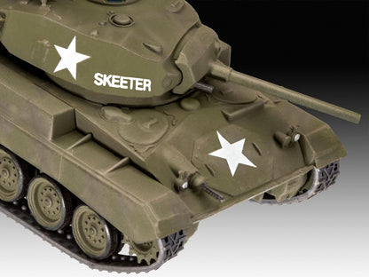 Revell RV03323 M24 Chaffee Plastic Model kit, Unpainted