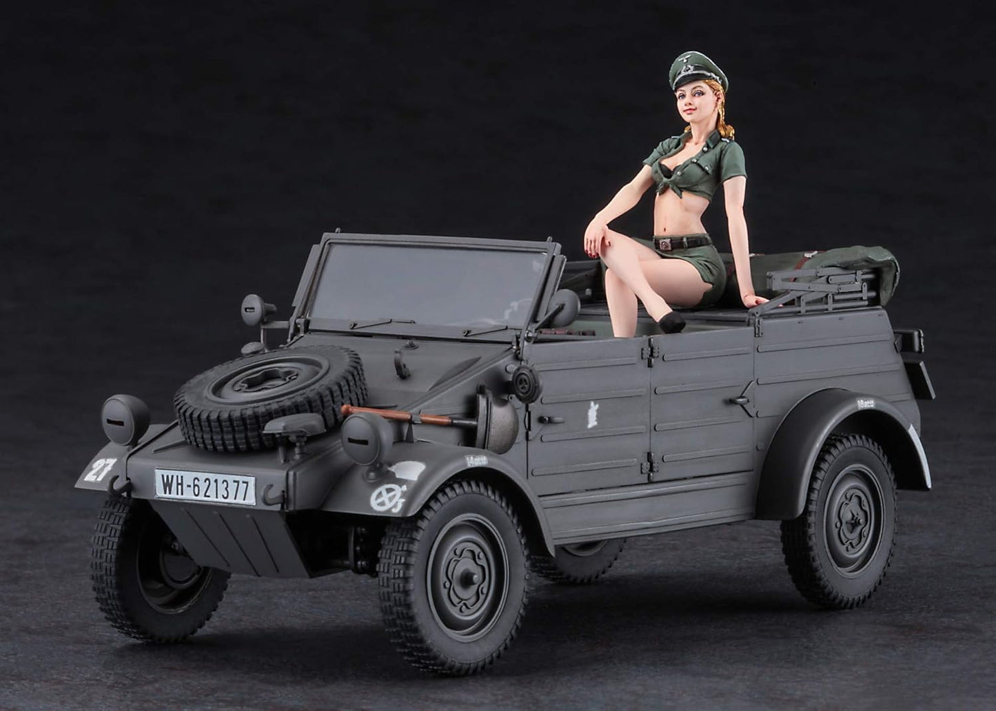 Hasegawa SP453 1/24 Pkw.K1 Cubelwagen Type 82 w/Blonde Girls Figure Plastic Model