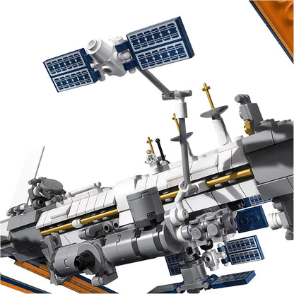 Lego Ideas International Space Station 21321 Toy Blocks, Present, Universe, Boys, Girls, Ages 16 and Up