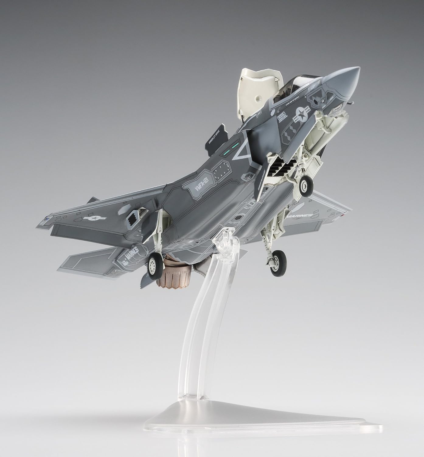 Hasegawa HAE46 F-35 Lightning II B Version US Marine Model Kit, 1:72 Scale