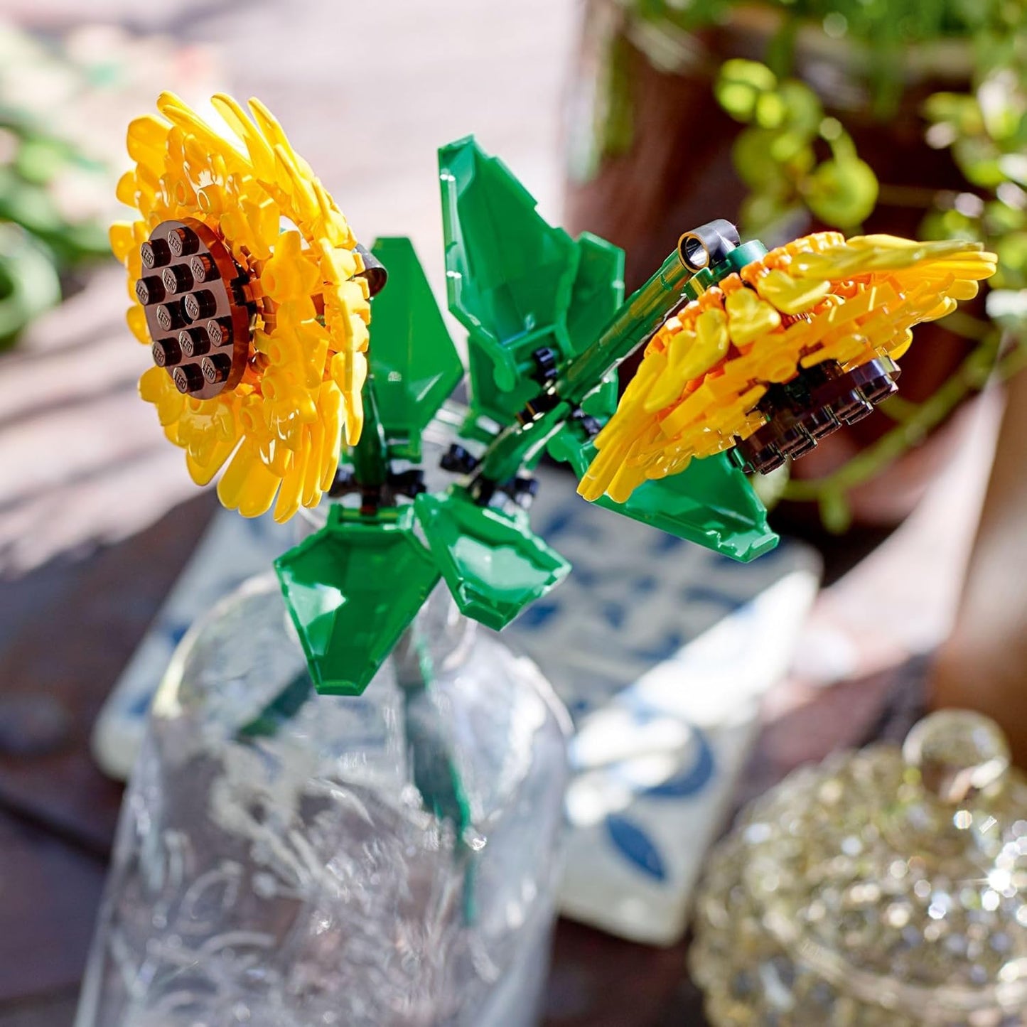 LEGO Sunflowers - Building Toy for Kids, Girls and Boys Ages 8+ - Artificial Sunflowers for Home Decor and Display - Gift for Her and Him - 40524