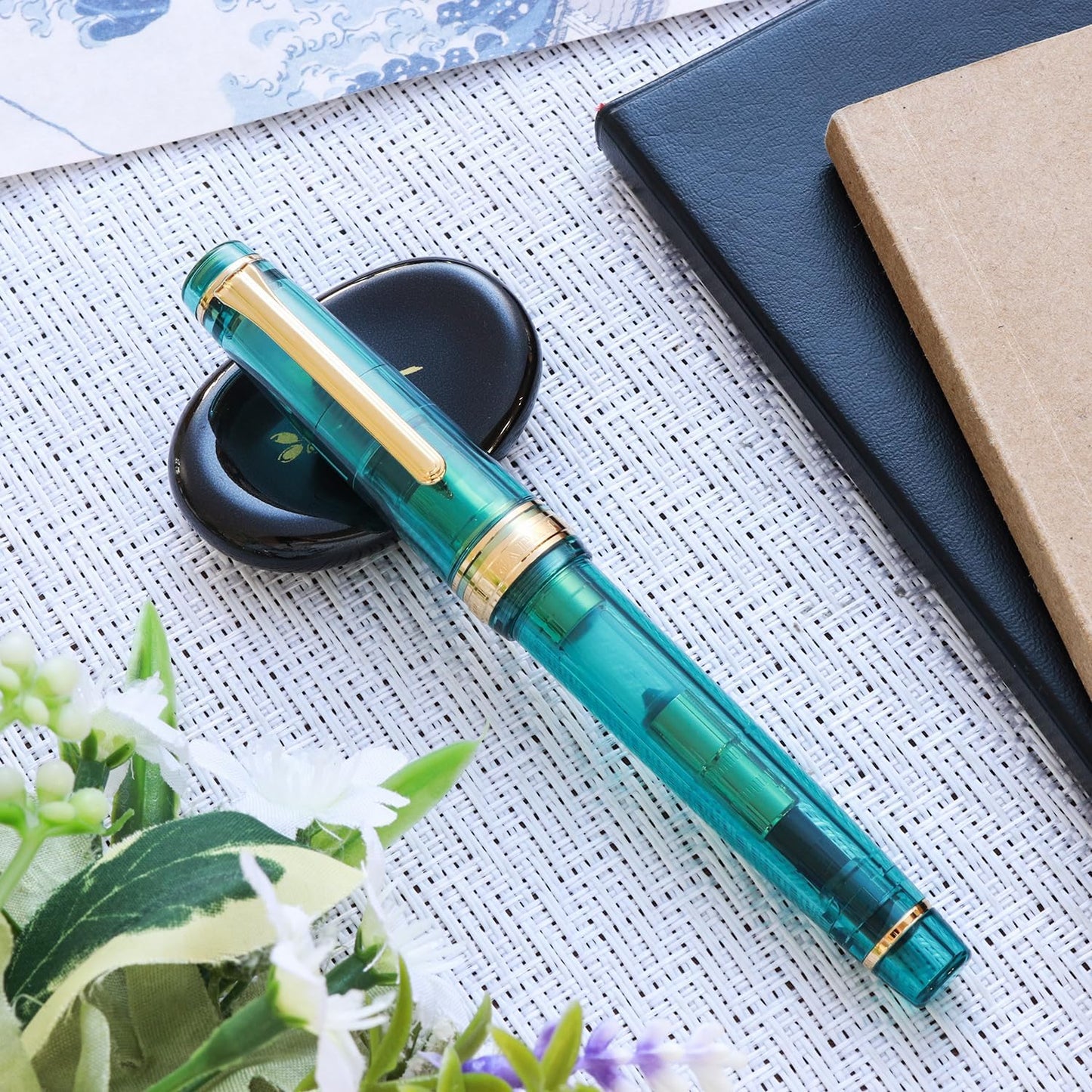 WANCHER Limited Fountain Pen, SAILOR Original Professional Gear, Transparent, Aqua Blue, 21K Gold Fountain Pen [Special Product of WancherxSailor] (M, Medium Point) packaging box