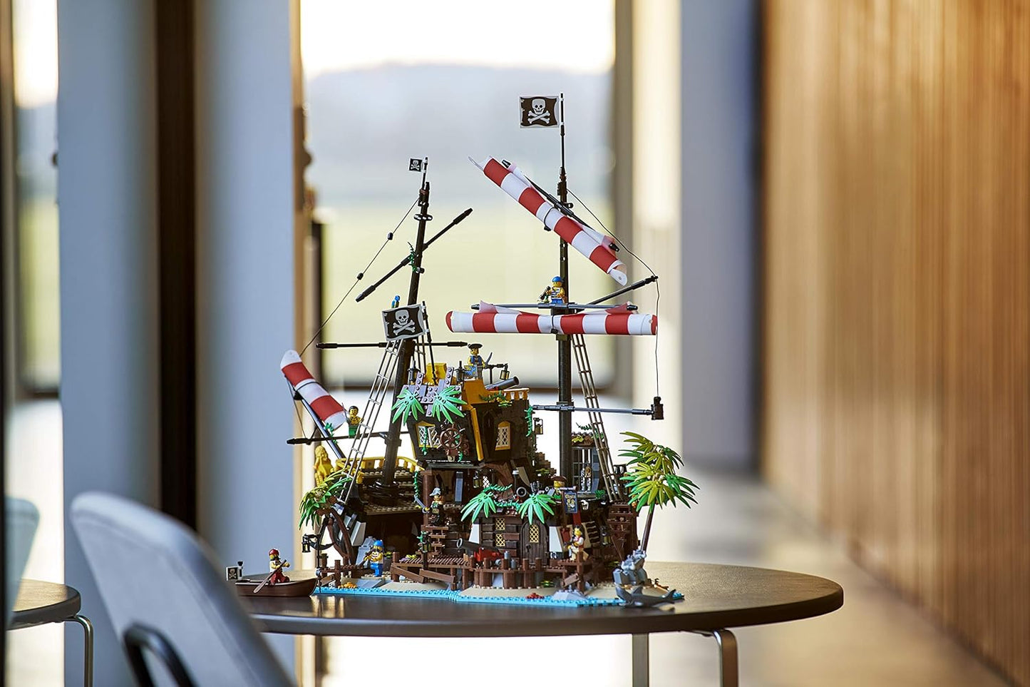 LEGO Idea Captain Redbeard Pirate Island 21322
