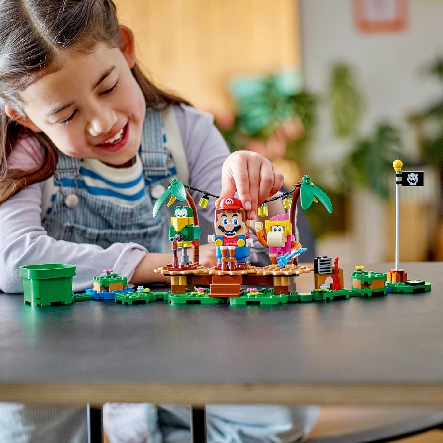 LEGO 71421 Super Mario Expansion Set: Jalleo in the Jungle with Dixie Kong with Dixie Kong Figures and Squawks the Parrot, Construction Toy to Combine with Starter Pack