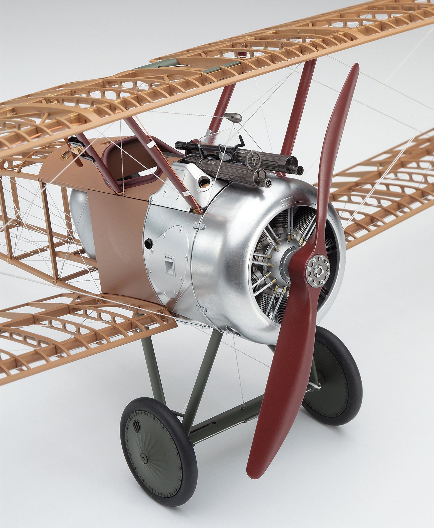 Hasegawa 1/16 Royal Air Force Sopwith Camel F.1 Plastic Model MU01