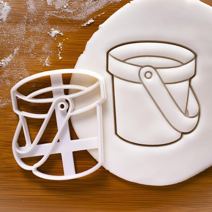 Set of 4 Summer Beach cookie cutters (Designs: Bucket, Sand Castle, Flip Flops, Spade), 4 pieces - Bakerlogy