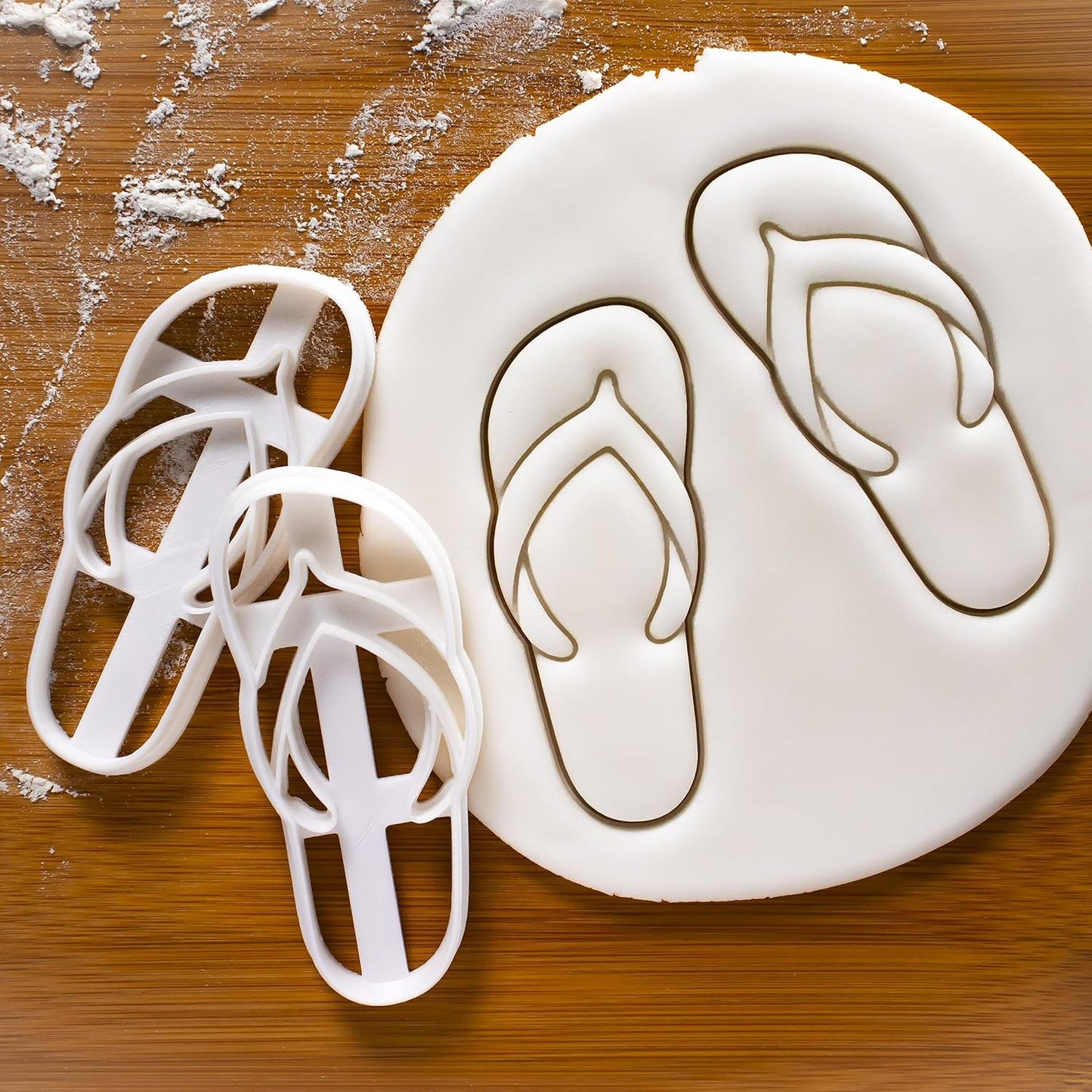 Set of 4 Summer Beach cookie cutters (Designs: Bucket, Sand Castle, Flip Flops, Spade), 4 pieces - Bakerlogy