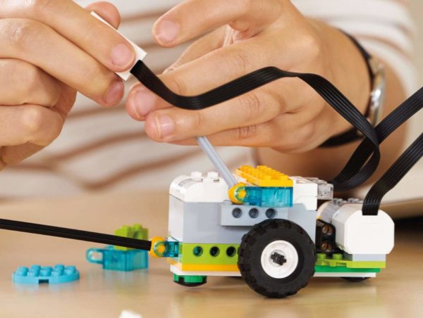 LEGO Education WeDo 2.0 Core Set 45300 - Image 5