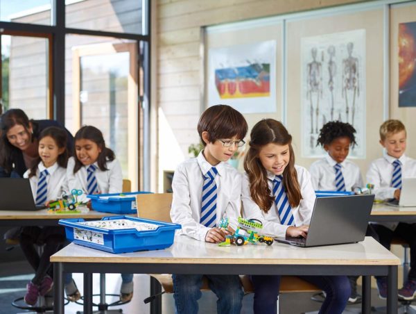LEGO Education WeDo 2.0 Core Set 45300 - Image 4