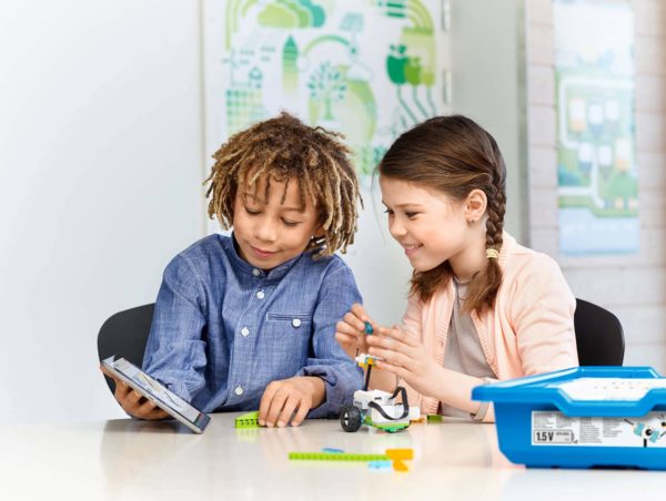 LEGO Education WeDo 2.0 Core Set 45300 - Image 6
