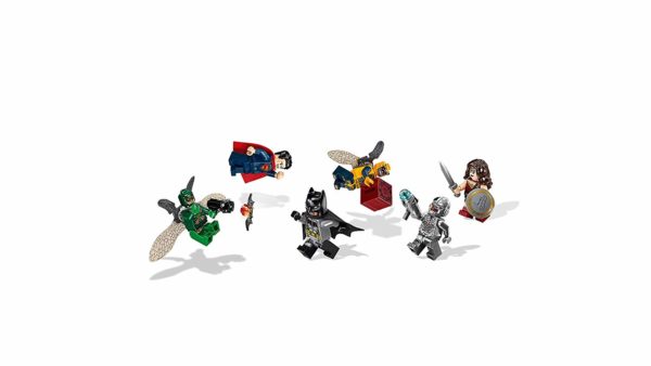 Lego (LEGO) Super Heroes Flying Fox: Bat Mobile / Air Lift Attack 76087 - Image 5