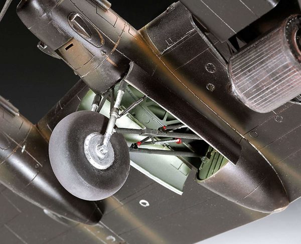Germany Level 1/72 Lancaster Dam Buster 04295 Plastic model - Image 3