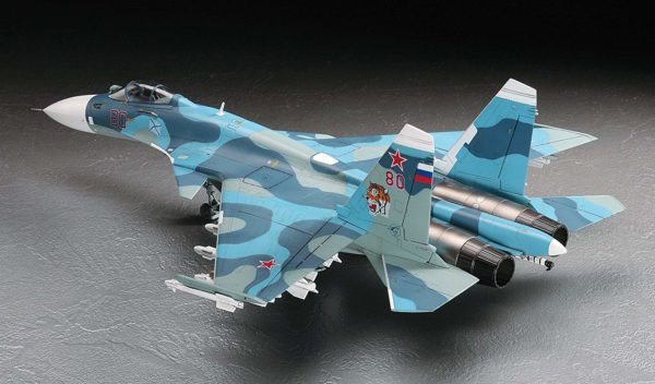 Hasegawa 1:72 Scale SU-33 Flanker D Model Kit - Image 2