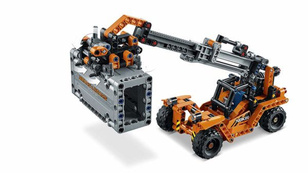 LEGO Technique Container Truck and Loader 42062 - Image 6