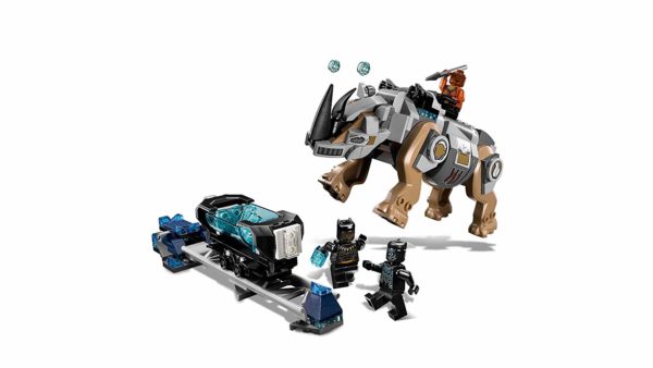 Confrontation at Lego (LEGO) Super Heroes Mine 76099 - Image 2