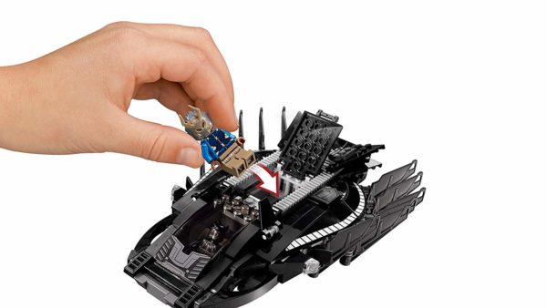LEGO Marvel Super Heroes Royal Talon Fighter Attack 76100 Building Kit (358 Piece) - Image 3