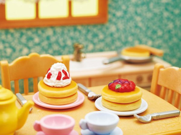 Sylvania Family Furniture Fluffy Pancake Set - Image 5