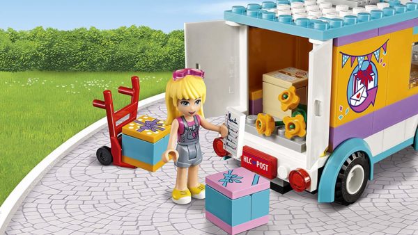 LEGO Friends - Heartlake Gift Delivery - Image 6