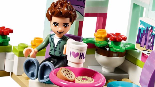 Lego Friends Emma's Art Café Building Blocks for Girls 6 to 12 Years (378 pcs) 41336 (Multi Color) - Image 4